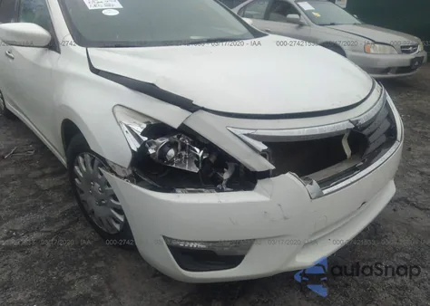 2015 Nissan Altima 2.5 Sv/2.5/2.5 S/2.5 Sl z USA, uszkodzony, nr VIN 1N4AL3AP0FN385893